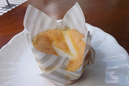 ヤング・ココナツト・モトゥン・ケーキ